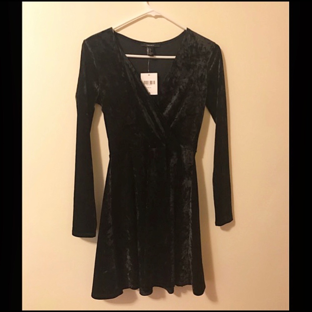 NWT black velvet deep plunge dress